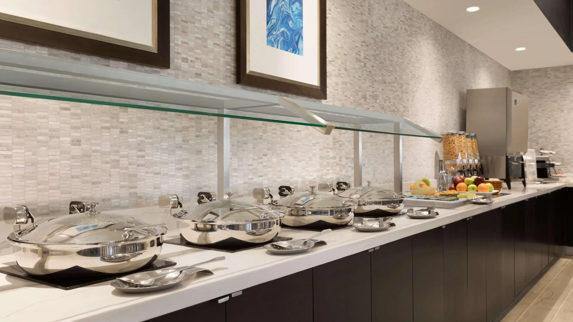 Embassy Suites By Hilton Toronto Airport