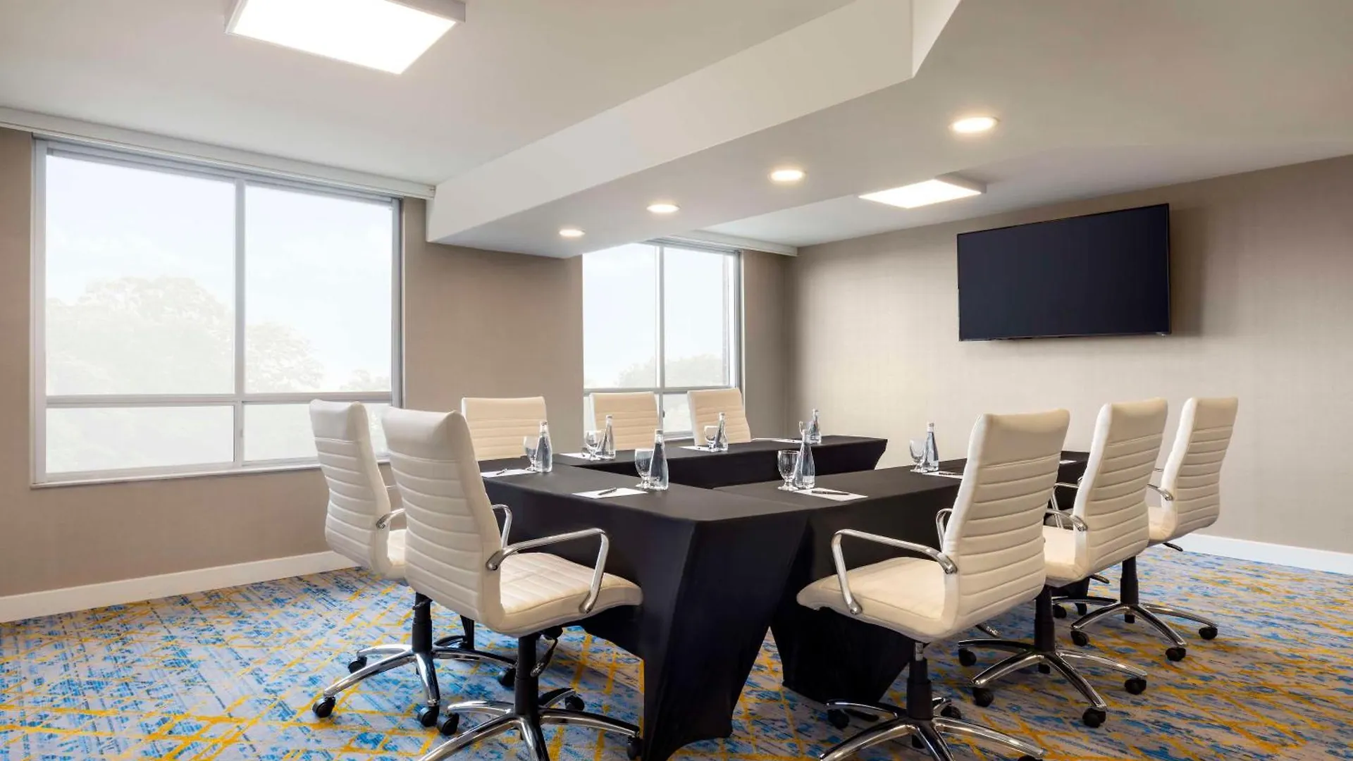 **** Hotel Embassy Suites By Hilton Toronto Airport Kanada