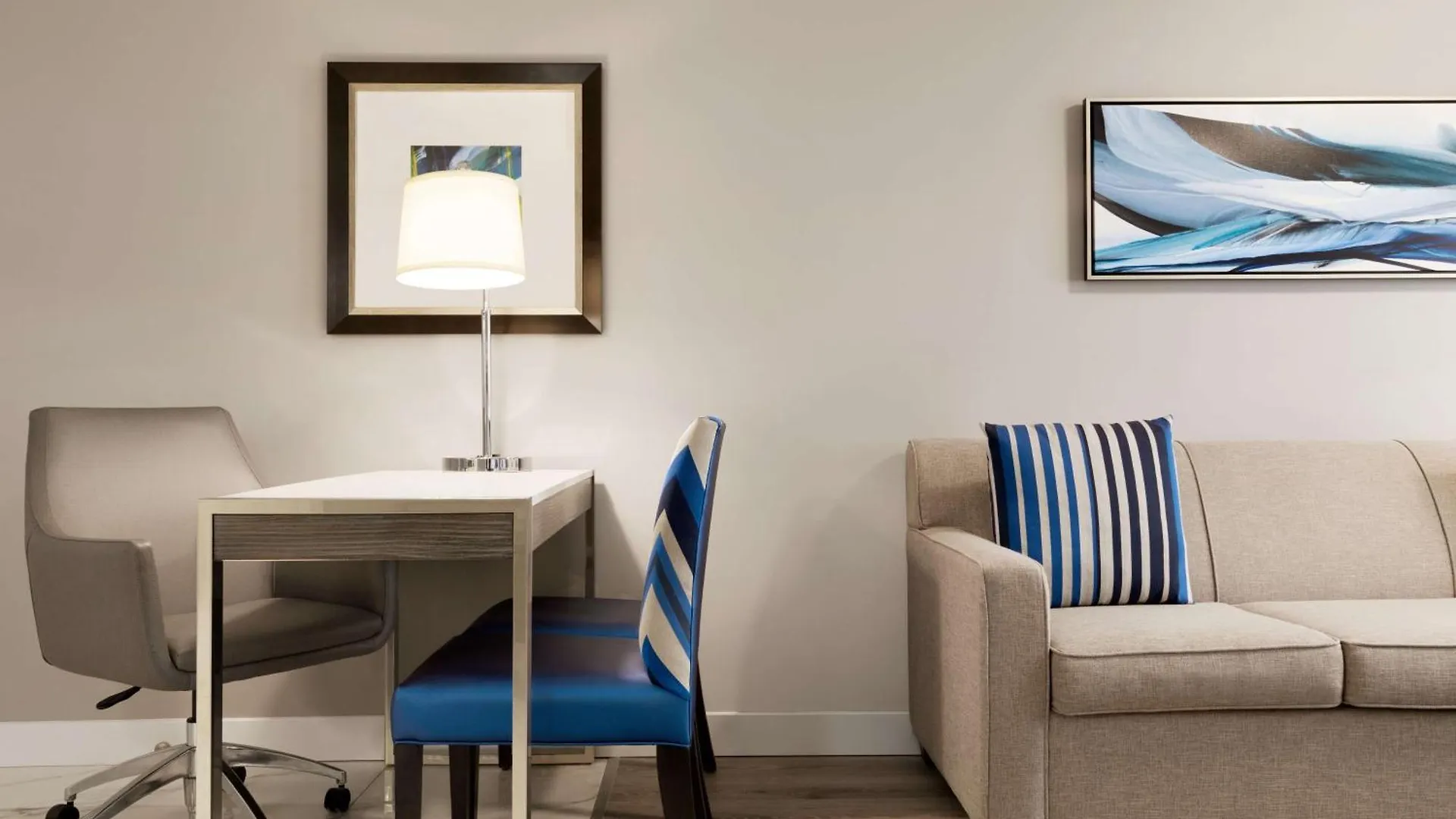 Embassy Suites By Hilton Toronto Airport 4*,  Kanada