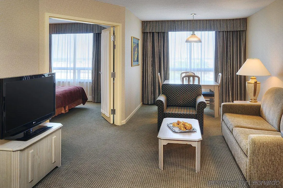 Hotel Embassy Suites By Hilton Toronto Airport