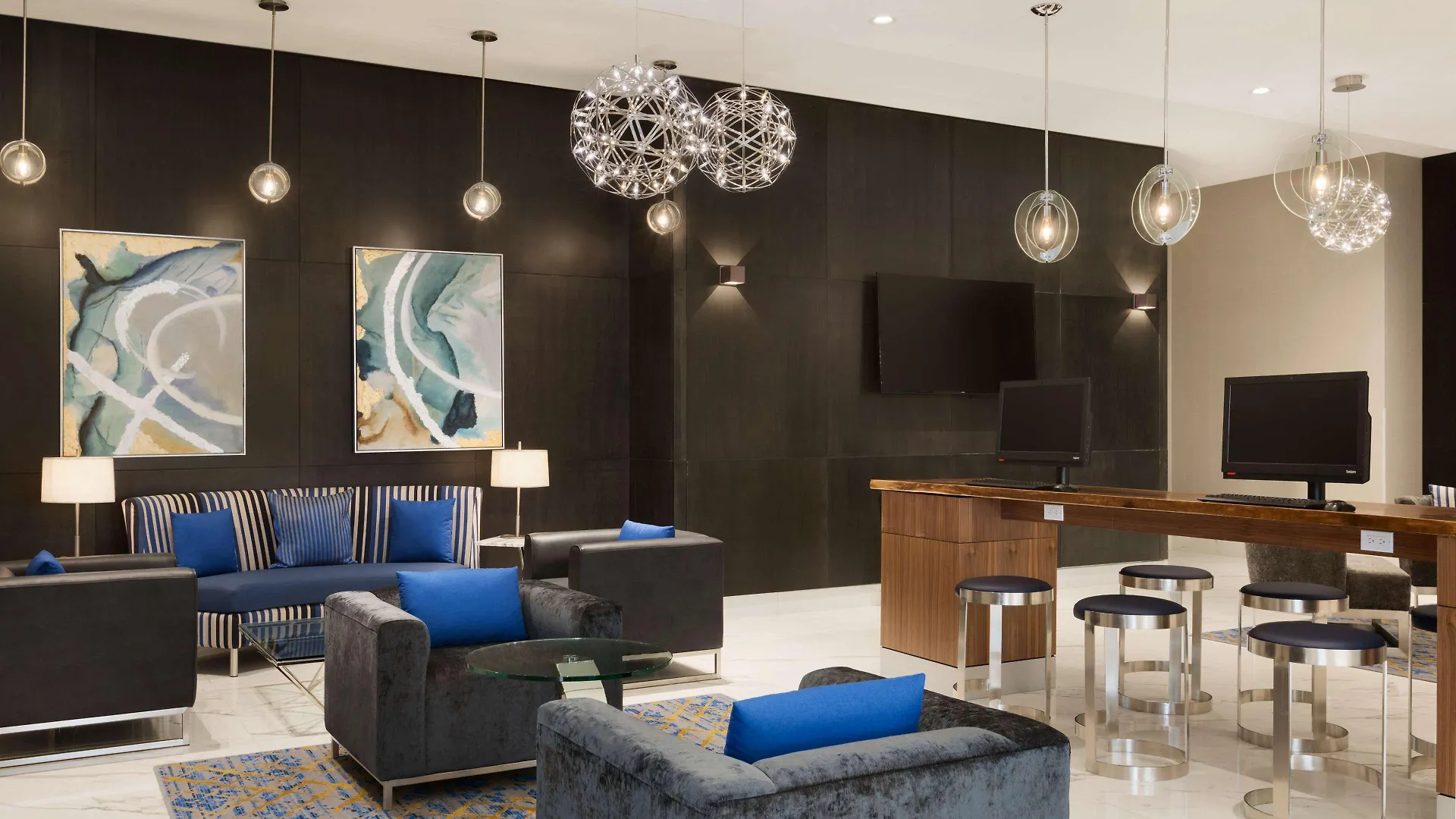 Embassy Suites By Hilton Toronto Airport 4*,