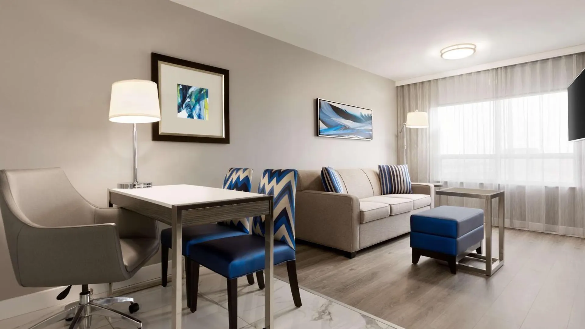 Embassy Suites By Hilton Toronto Airport