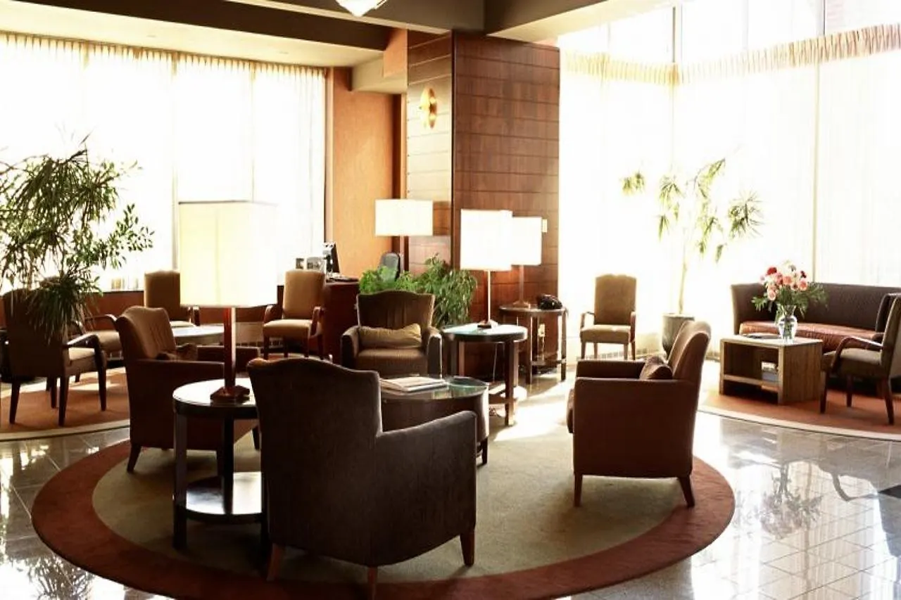 Hotel Embassy Suites By Hilton Toronto Airport