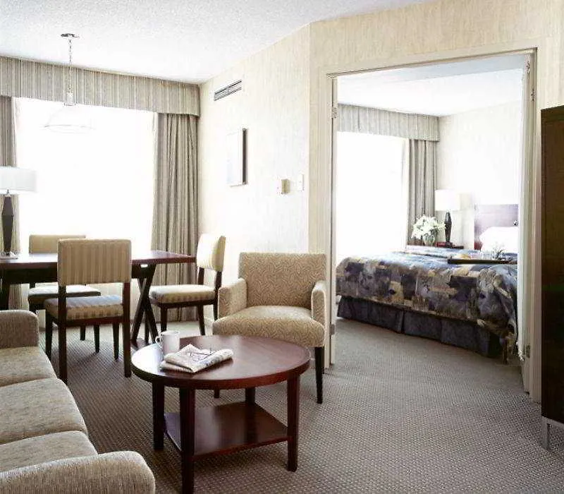 **** Hotel Embassy Suites By Hilton Toronto Airport Canada