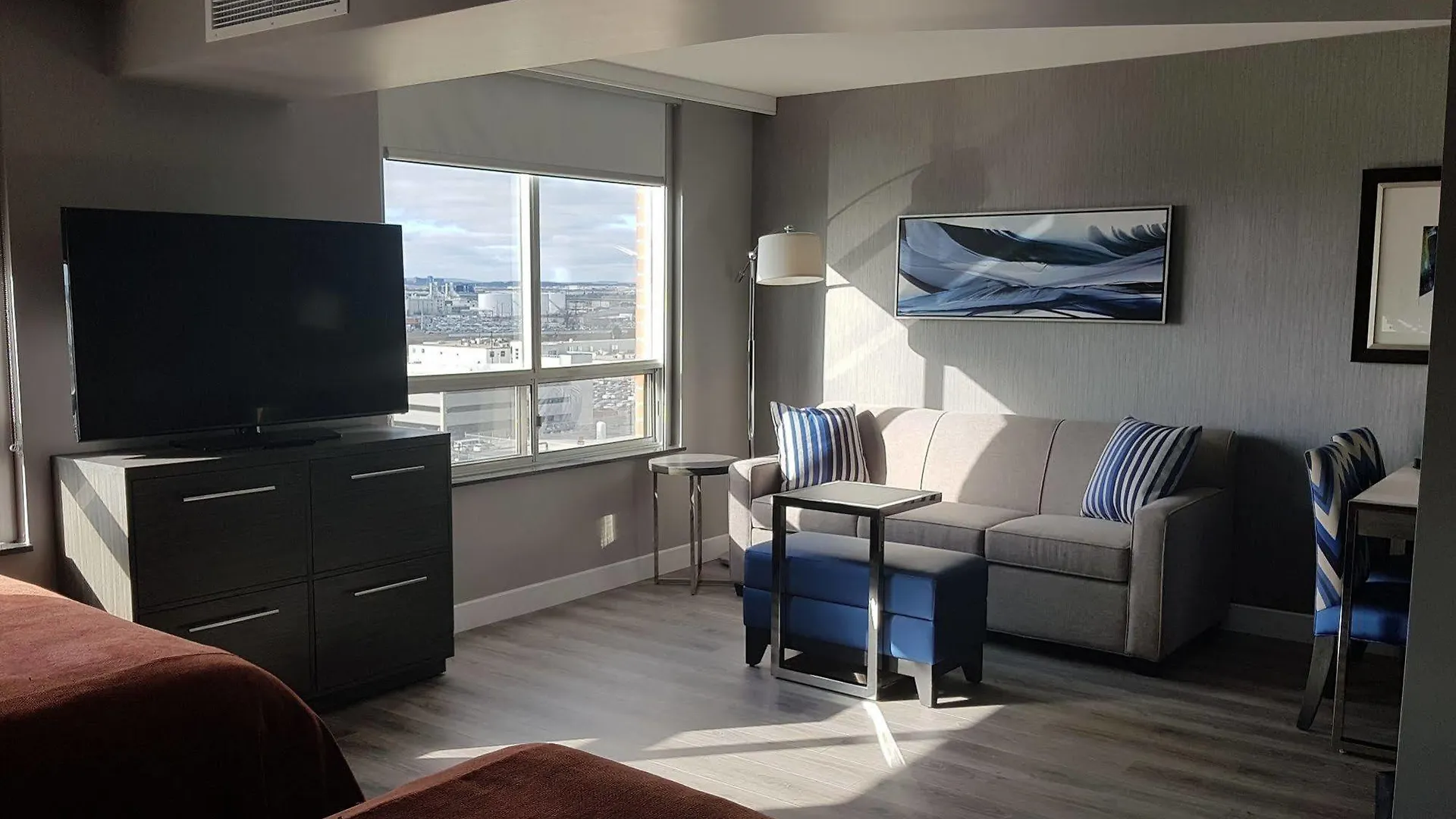 Embassy Suites By Hilton Toronto Airport Hotel