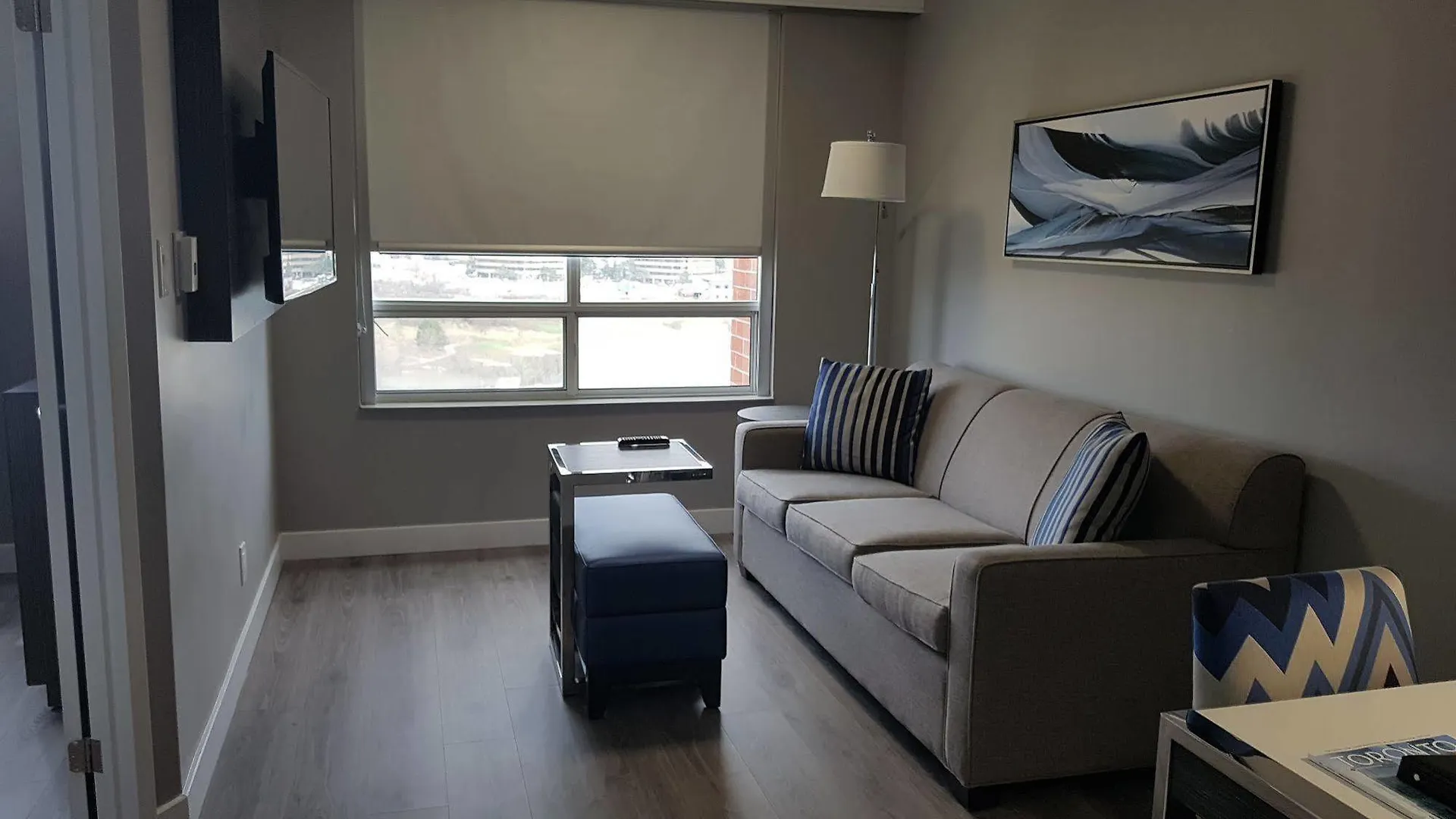 **** Hotel Embassy Suites By Hilton Toronto Airport Canada