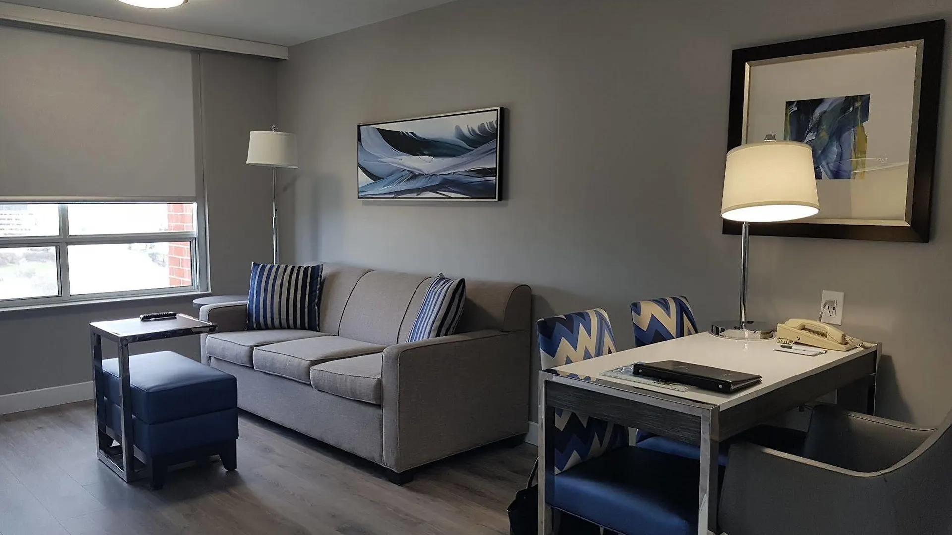 Embassy Suites By Hilton Toronto Airport