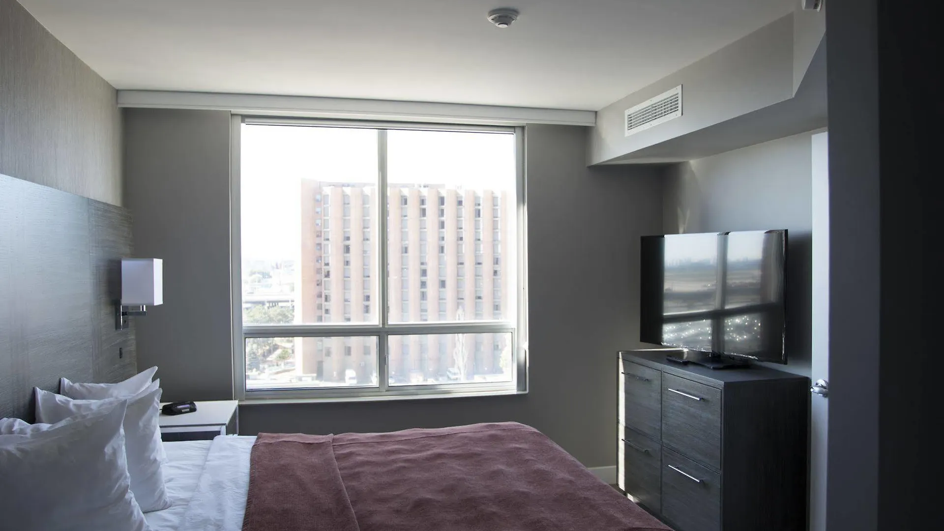 Embassy Suites By Hilton Toronto Airport